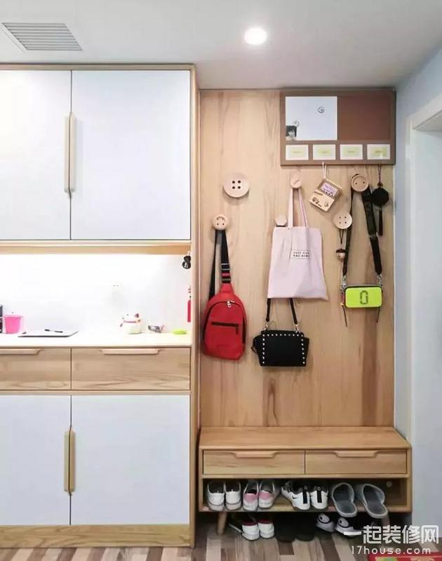 玄关的鞋柜和换鞋凳结合起来,再也不要站着换鞋子了! 玄关的鞋柜和换鞋凳结合起来,再也不要站着换鞋子了!
